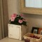 壁掛け仏壇「鏡壇ミラリエ」に今日（9/17）の誕生花のピンクのビンカ（ニチニチソウ／日々草）を飾ってみました。