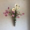 壁掛け仏壇「鏡壇ミラリエ」に今日（10/9）の誕生花の「コスモス（秋桜）」を飾りました。