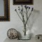 壁掛け仏壇「鏡壇ミラリエ」に今日（1/20）の誕生花の「スターチス」を飾ってみました。