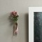 壁掛け仏壇「鏡壇ミラリエ」に今日（2/18）の誕生花の「アルストロメリア」を飾ってみました。