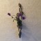 壁掛け仏壇「鏡壇ミラリエ」に今日（4/11）の誕生花の「ブルーデージー」を飾ってみました。