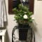 壁掛け仏壇「鏡壇ミラリエ」に今日（6/8）の誕生花の「クチナシ（梔子）」を飾ってみました。