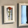 壁掛け仏壇「鏡壇ミラリエ」に今日（10/10）の誕生花の「セロシア（鶏頭）」を飾ってみました。