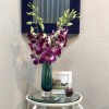 壁掛け仏壇「鏡壇ミラリエ」に今日（1/17）の誕生花の「デンファレ（デンドロビウム）」を飾ってみました。