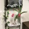 壁掛け仏壇「鏡壇ミラリエ」に今日（2/20）の誕生花の「赤いチューリップ（鬱金香）」を飾ってみました。