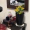 壁掛け仏壇「鏡壇ミラリエ」に今日（10/18）の誕生花の「メランポジウム（メダリオン）」を飾ってみました。