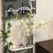 壁掛け仏壇「鏡壇ミラリエ」に今日（11/13）の誕生花の「白いデンドロビウム（デンファレ/石斛）」を飾ってみました。