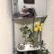 壁掛け仏壇「鏡壇ミラリエ」に今日（1/18）の誕生花の「フリージア（香雪蘭）」を飾ってみました。