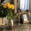 壁掛け仏壇「鏡壇ミラリエ」に今日（1/28）の誕生花の「黄色のバラ（薔薇）」を飾ってみました。