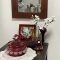 壁掛け仏壇「鏡壇ミラリエ」に今日（5/4）の誕生花の「バイカウツギ（梅花空木）」 を飾ってみました。